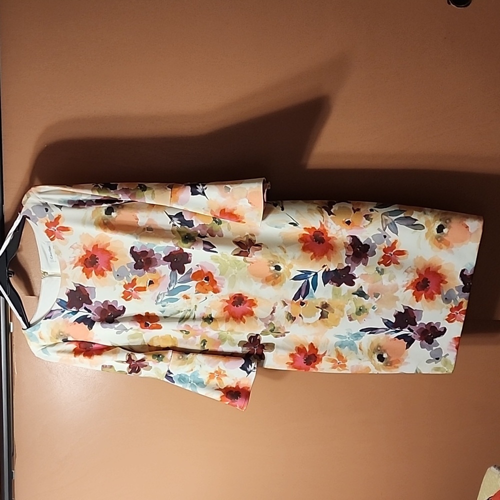 Clavin Klein Beautiful Floral Dress